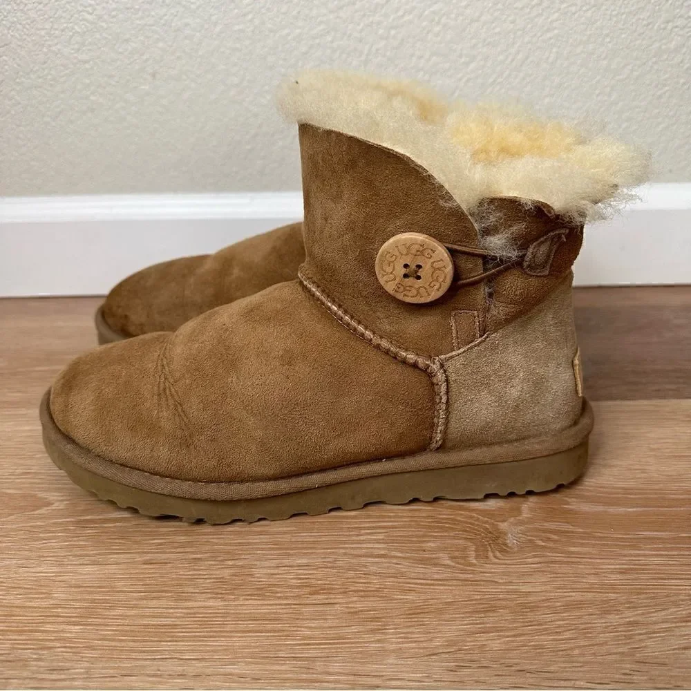 UGG Bailey Button Chestnut Brown Ankle Boots, Size 8